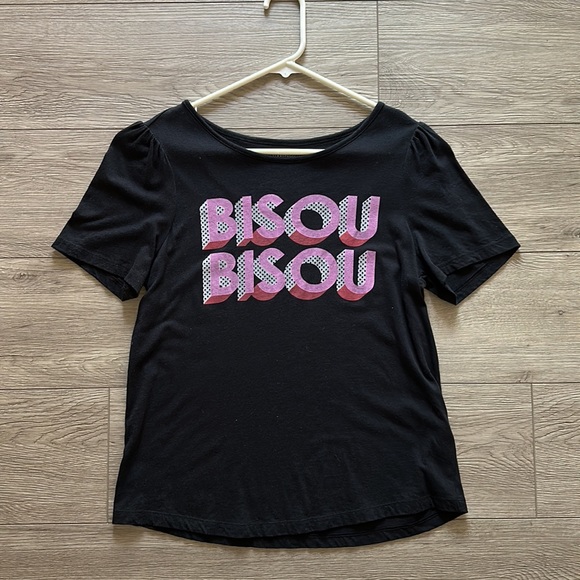 Anthropologie Bisou Bisou Supporting Living Beyond Breast Cancer Graphic Tee S - Picture 2 of 6